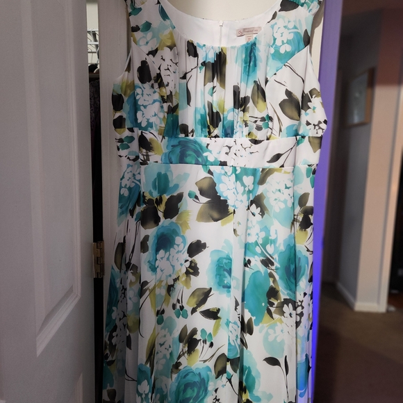 Dress Barn Floral Wedding Dress - White, Blue, Green - Picture 2 of 2